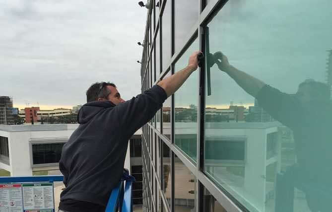 commercial-window-cleaning